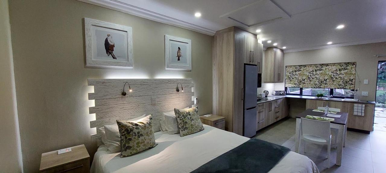 Studio 5 The Studios At Churchill Hillcrest Extérieur photo