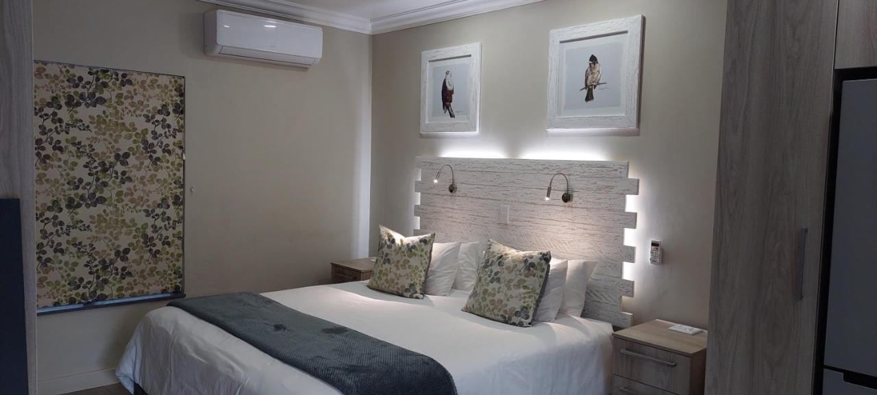 Studio 5 The Studios At Churchill Hillcrest Extérieur photo