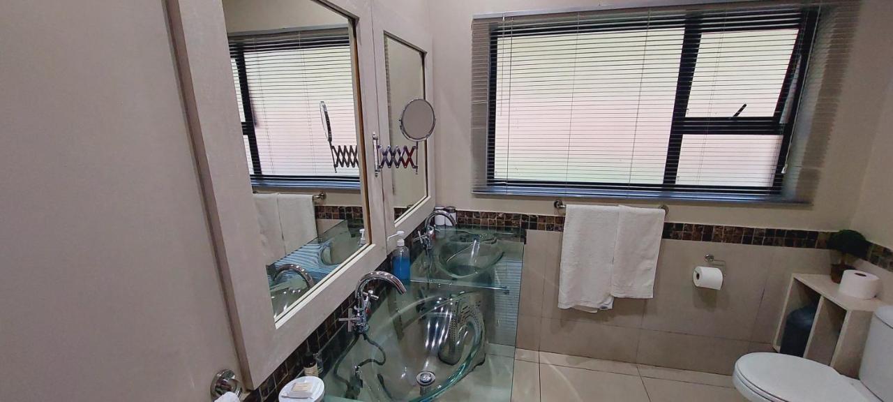Studio 5 The Studios At Churchill Hillcrest Extérieur photo